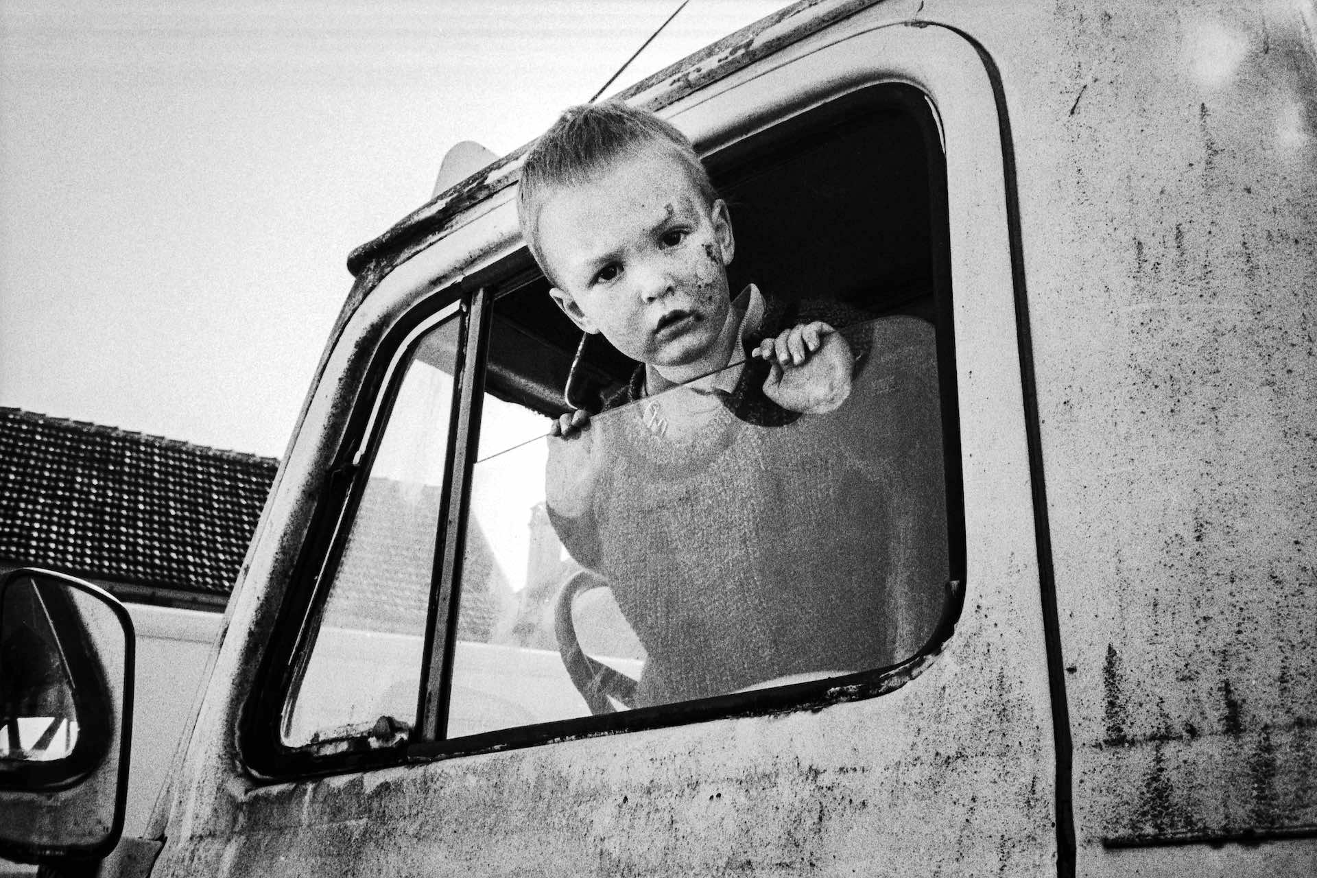 Monthelon, France, 1995 © Matthieu Hagene